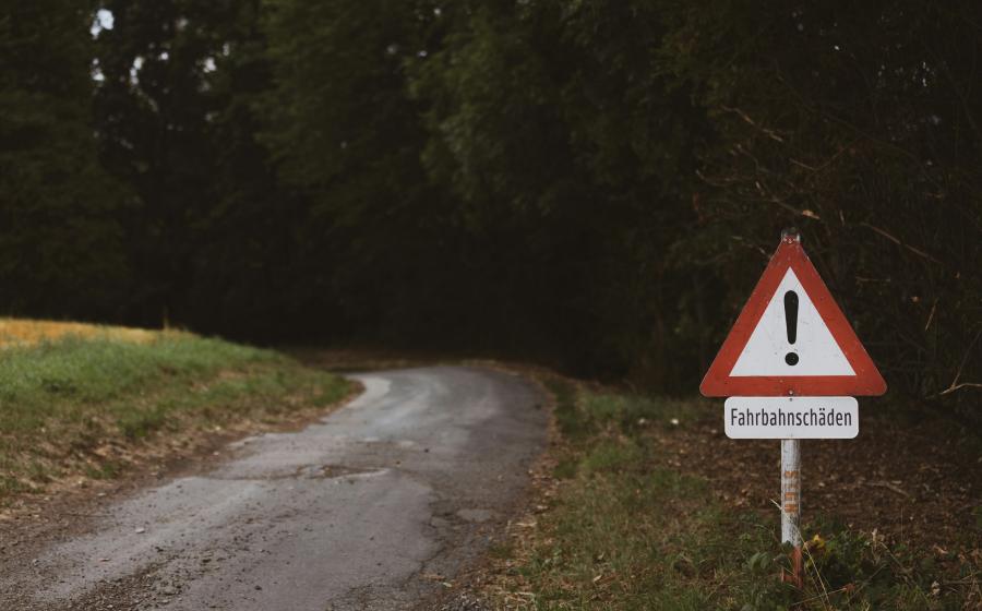 warning sign road red triangle exclamation mark